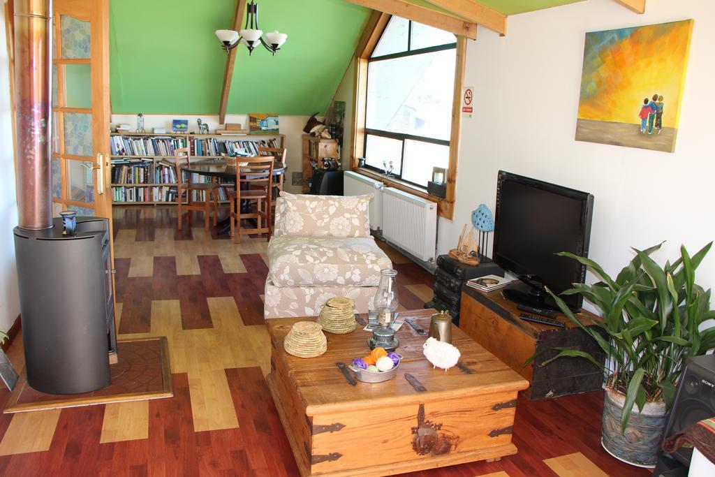 Hostal Fernando De Magalhaes ปุนตาอาเรนาส ภายนอก รูปภาพ